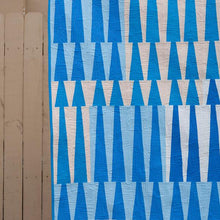 Load image into Gallery viewer, Long Leaf Quilt Pattern