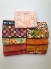 Load image into Gallery viewer, Orange Fat Quarter Precut Bundle

