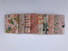 Load image into Gallery viewer, Peach Fat Quarter Precut Bundle
