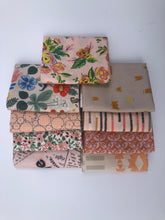 Load image into Gallery viewer, Peach Fat Quarter Precut Bundle
